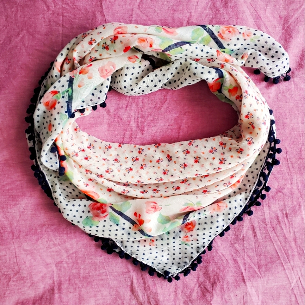Cute scarf